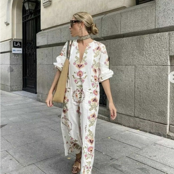 Zara Dresses & Skirts - Zara Ecru Floral Midi Dress Small